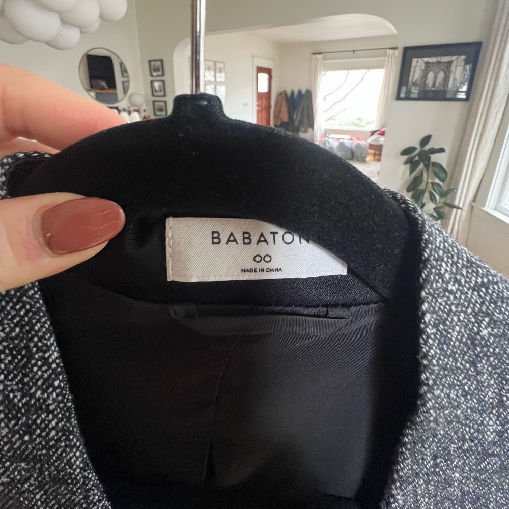 Aritzia Babaton Power Blazer - mottled grey - size 00 - Picture 4 of 6